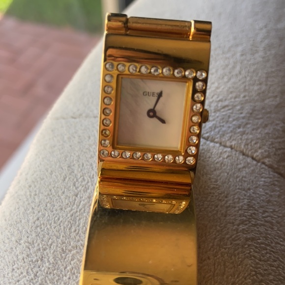GUESS Gold Bracelet Watch - Picture 4 of 7